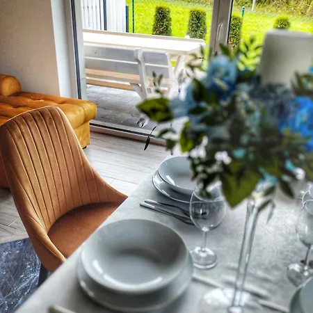 Apartament Miodomki *